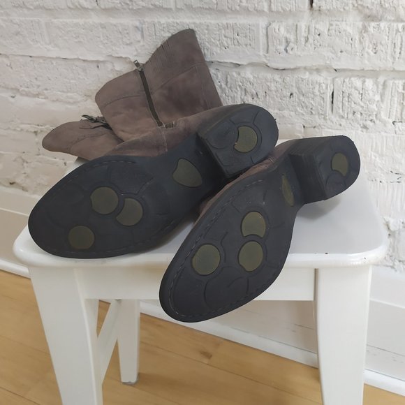 BORN SUEDE RIDING COWBOY BOOTS - Picture 6 of 10